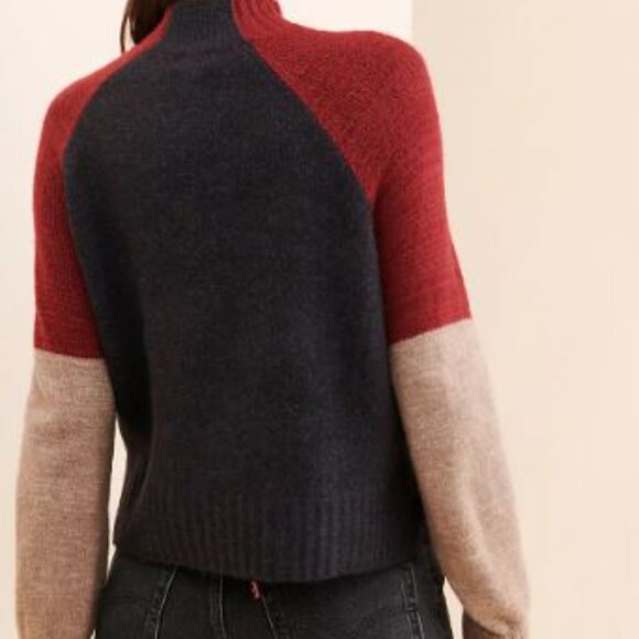 Vigoss Colorblock Mock Neck Pullover - Picture 2 of 4
